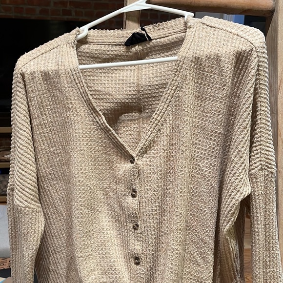 Comfy long sleeve button up - Picture 2 of 5